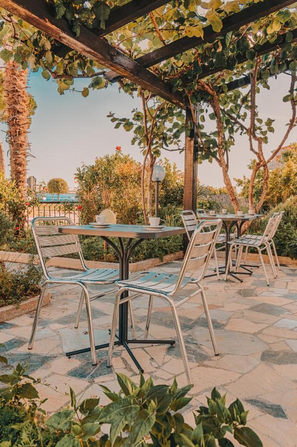 Villa Umag Seafront Екстериор снимка