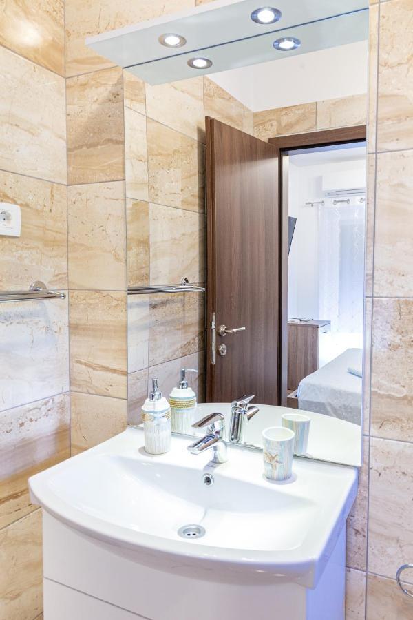 Villa Umag Seafront Екстериор снимка