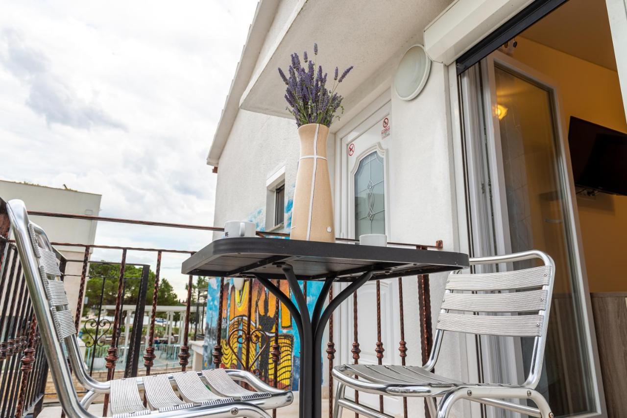 Villa Umag Seafront Екстериор снимка
