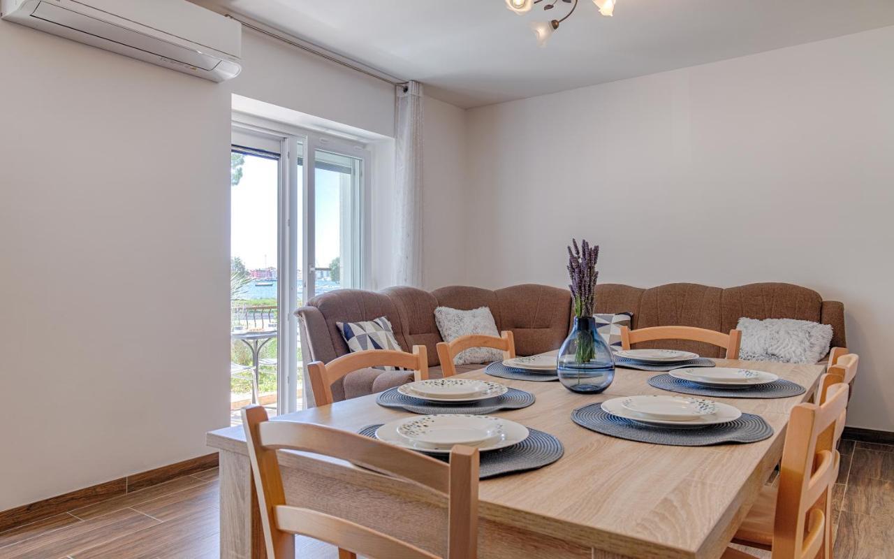 Villa Umag Seafront Екстериор снимка