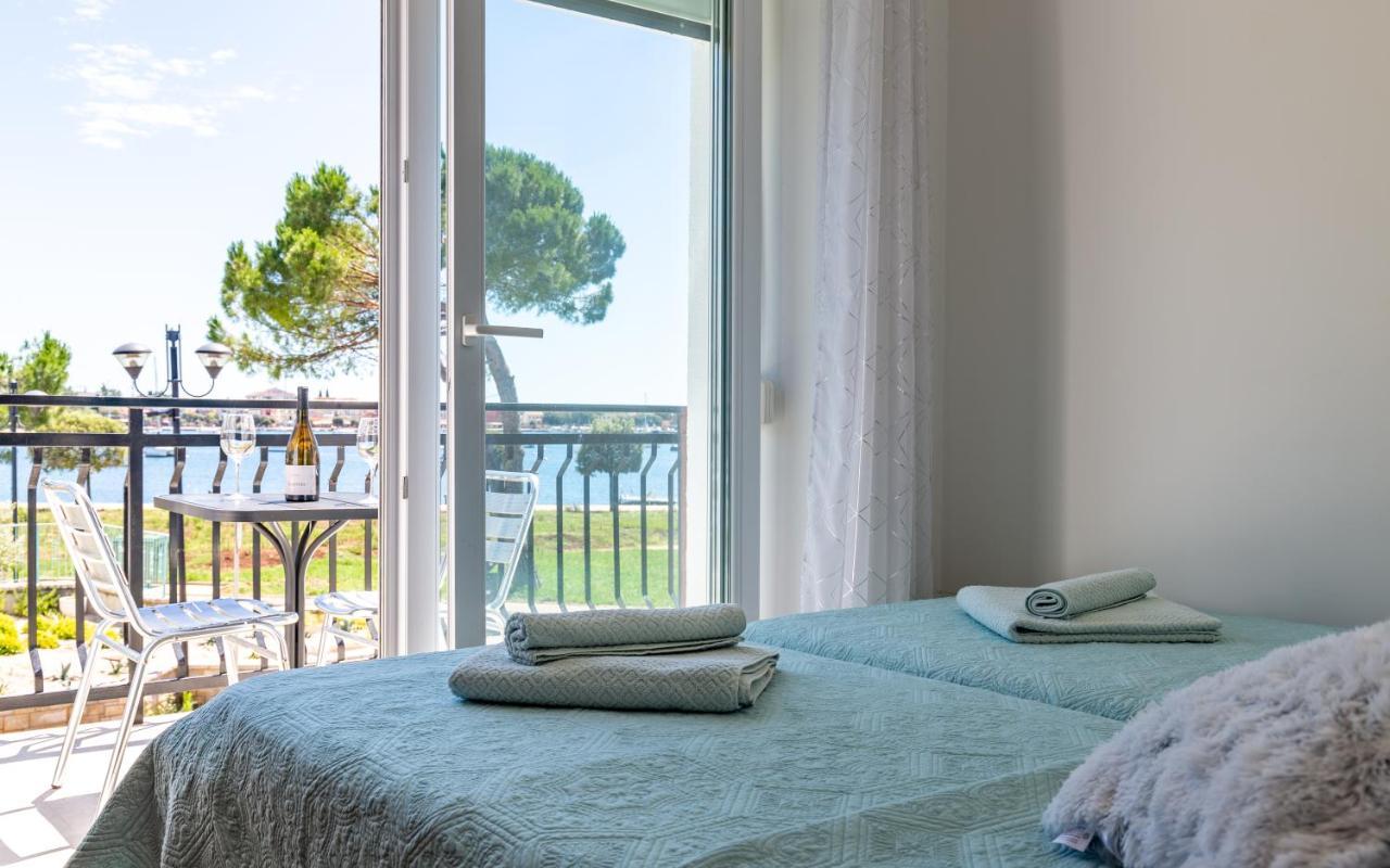 Villa Umag Seafront Екстериор снимка