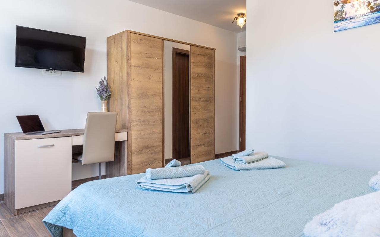 Villa Umag Seafront Екстериор снимка