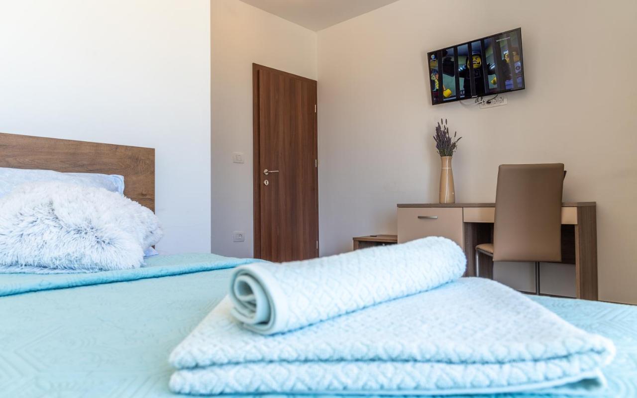 Villa Umag Seafront Екстериор снимка